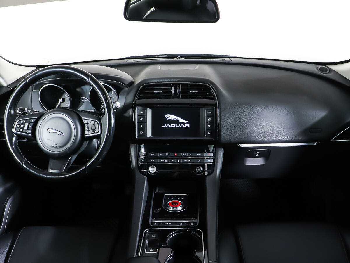 Купить Jaguar F-Pace, 2016, 170 815 км, фото №11