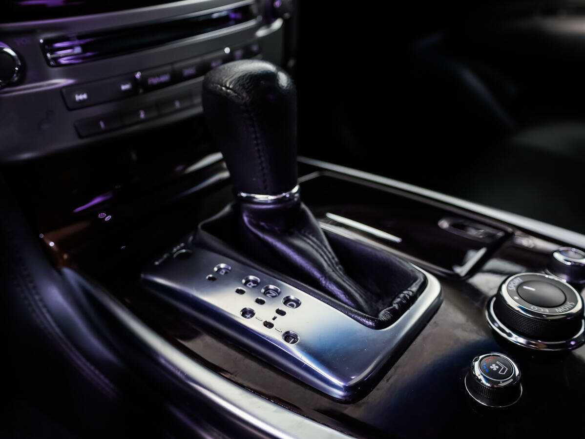 Купить Infiniti M25, 2012, 125 305 км, фото №15