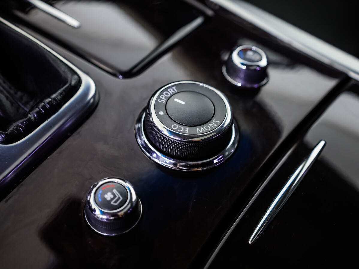 Купить Infiniti M25, 2012, 125 305 км, фото №16