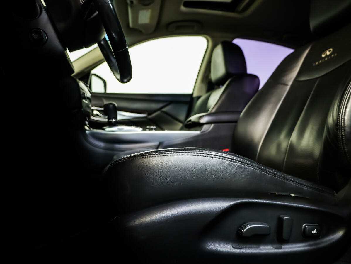 Купить Infiniti M25, 2012, 125 305 км, фото №17