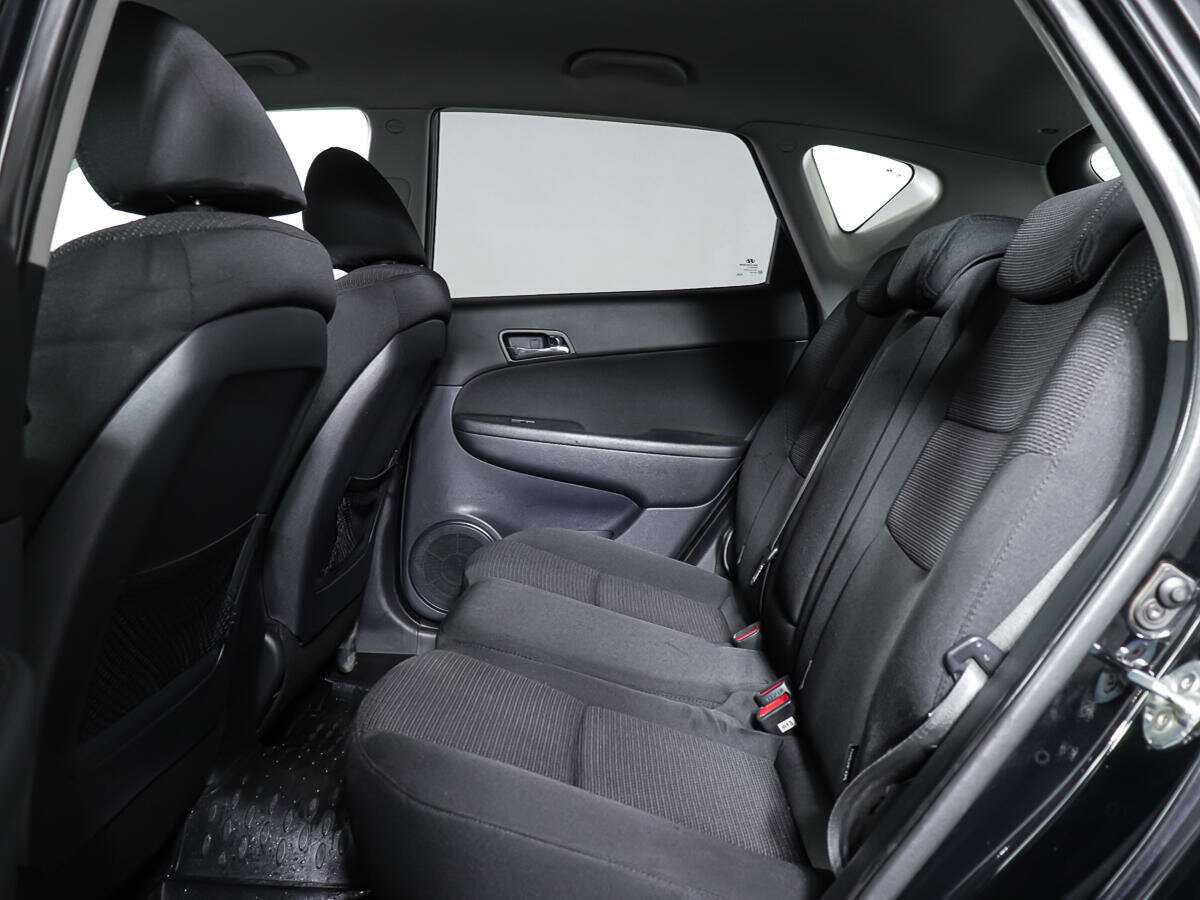 Купить Hyundai i30, 2011, 214 650 км, фото №10