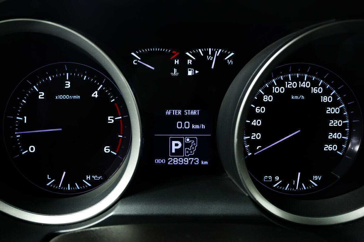 Купить Toyota Land Cruiser, 2011, 289 971 км, фото №10