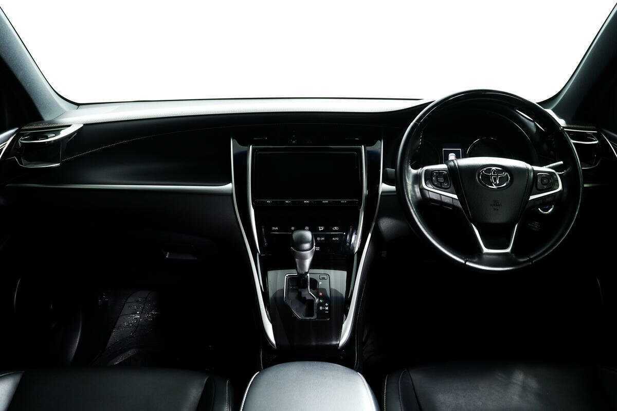 Купить Toyota Harrier, 2019, 48 576 км, фото №11