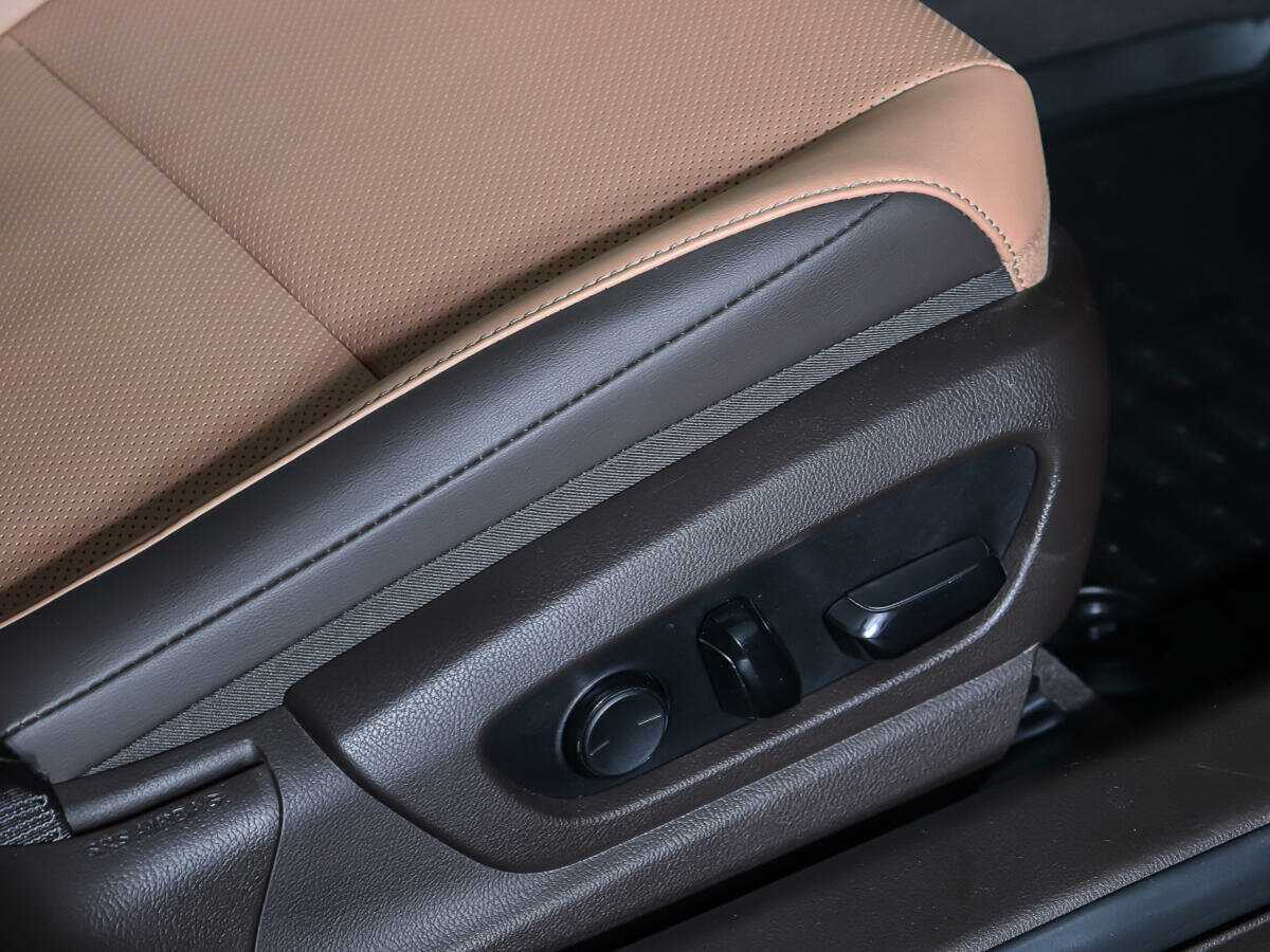 Купить Lexus ES 250, 2019, 25 537 км, фото №17