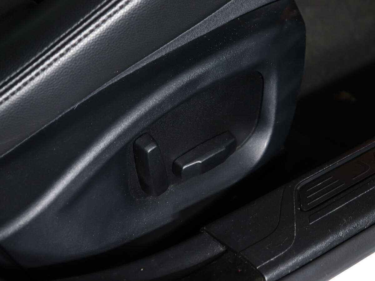 Купить Jaguar XE, 2015, 95 629 км, фото №15