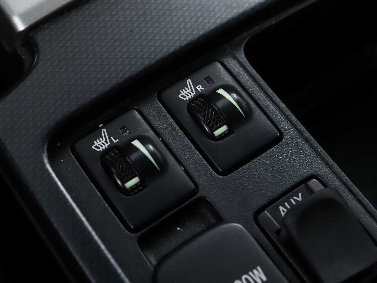 Купить Toyota Land Cruiser Prado, 2010, 102 960 км, фото №19