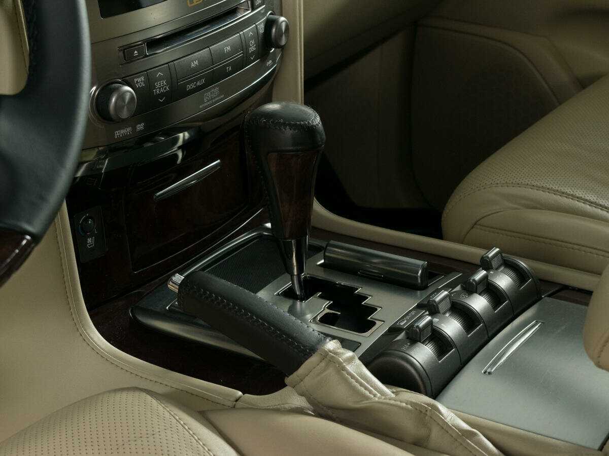 Купить Lexus LX 570, 2008, 199 603 км, фото №21