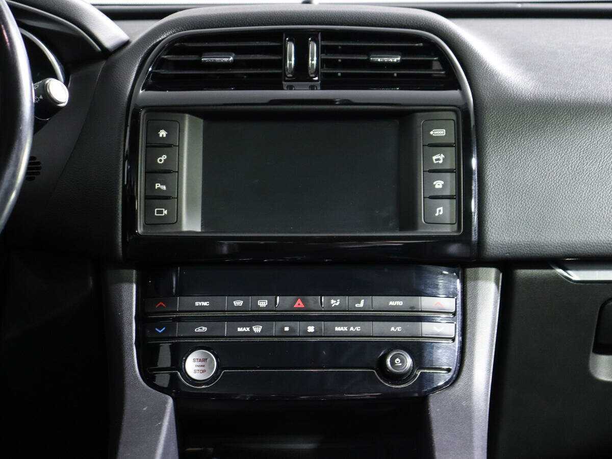 Купить Jaguar F-Pace, 2016, 107 829 км, фото №11