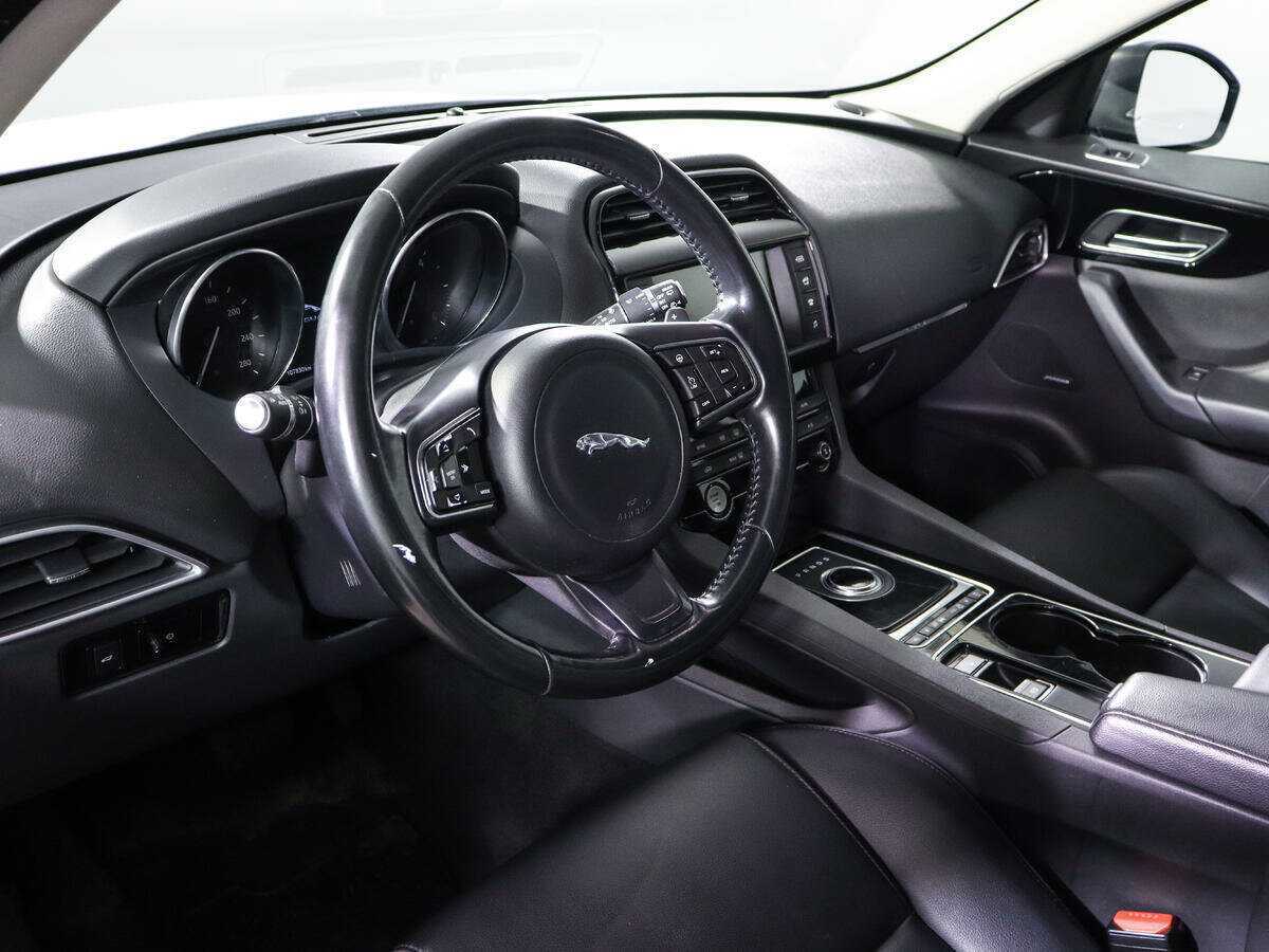 Купить Jaguar F-Pace, 2016, 107 829 км, фото №12