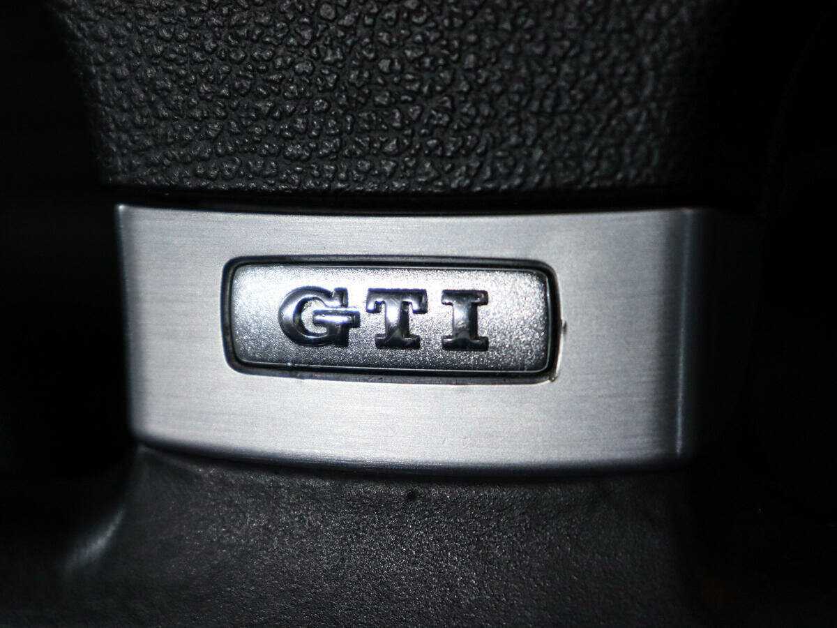 Купить Volkswagen Golf GTI, 2008, 217 225 км, фото №16