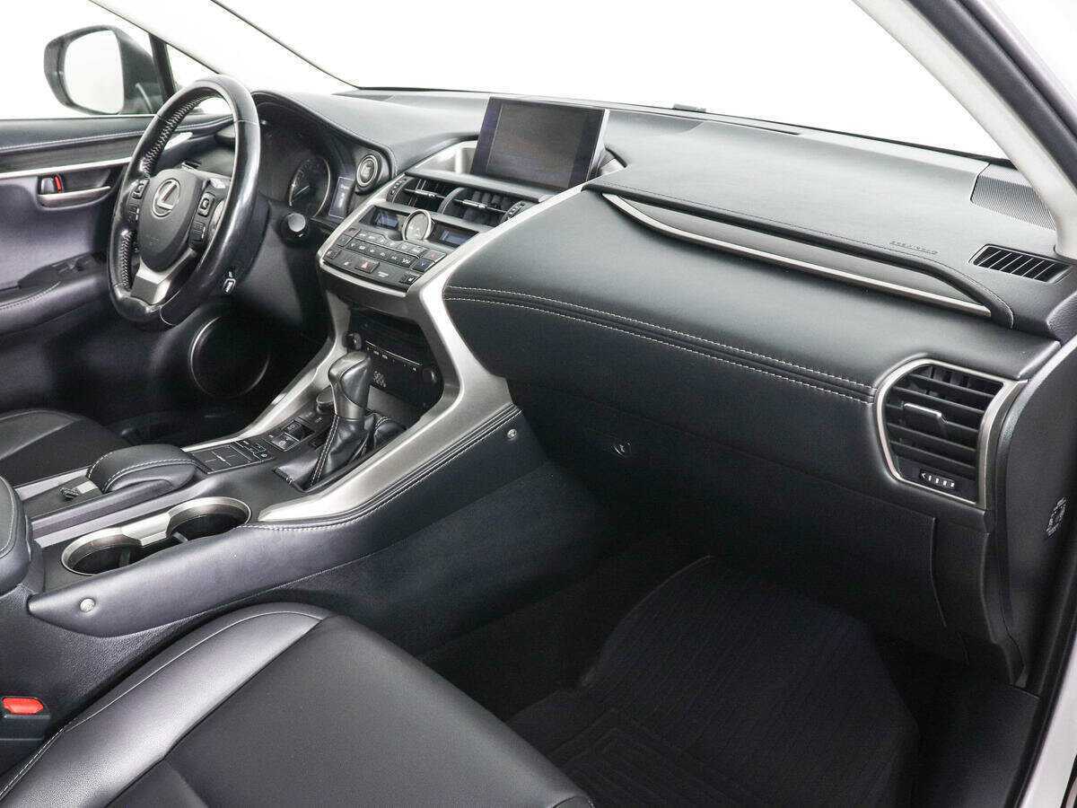 Купить Lexus NX 200, 2016, 130 868 км, фото №10