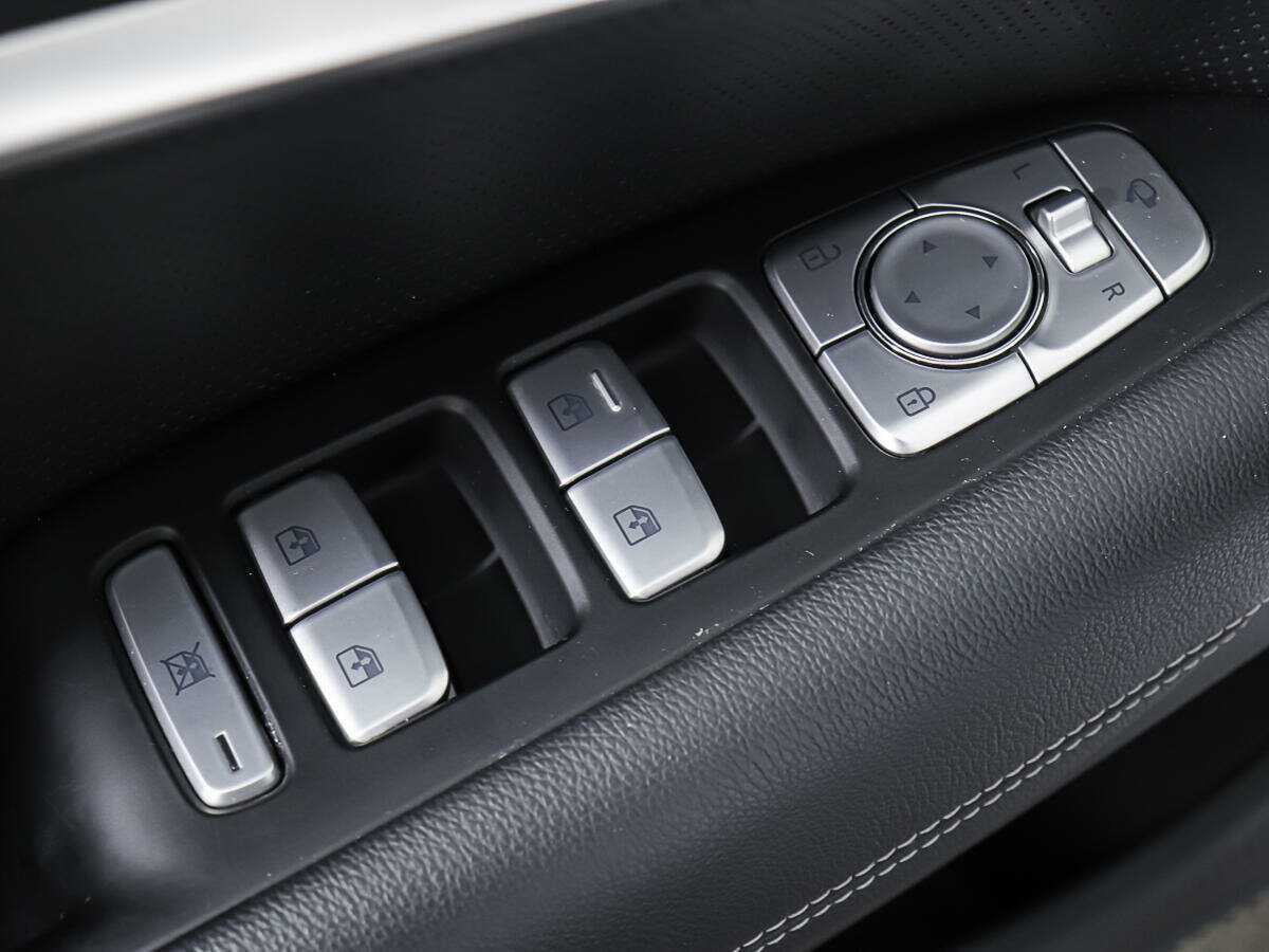 Купить Genesis G70, 2018, 25 301 км, фото №17