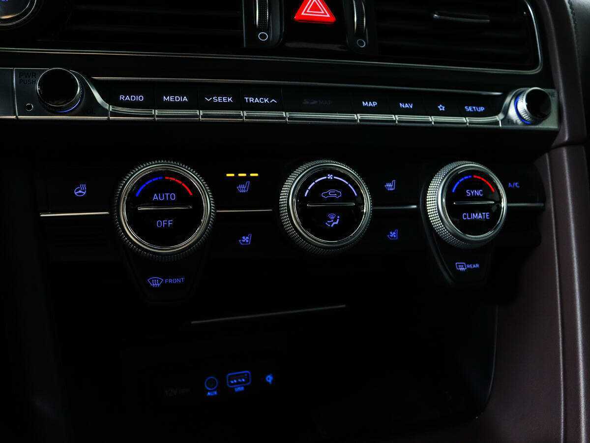 Купить Genesis G70, 2019, 87 500 км, фото №17