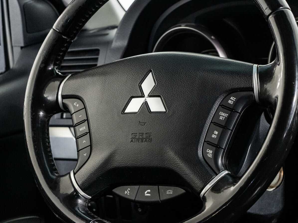 Купить Mitsubishi Pajero, 2011, 179 760 км, фото №14