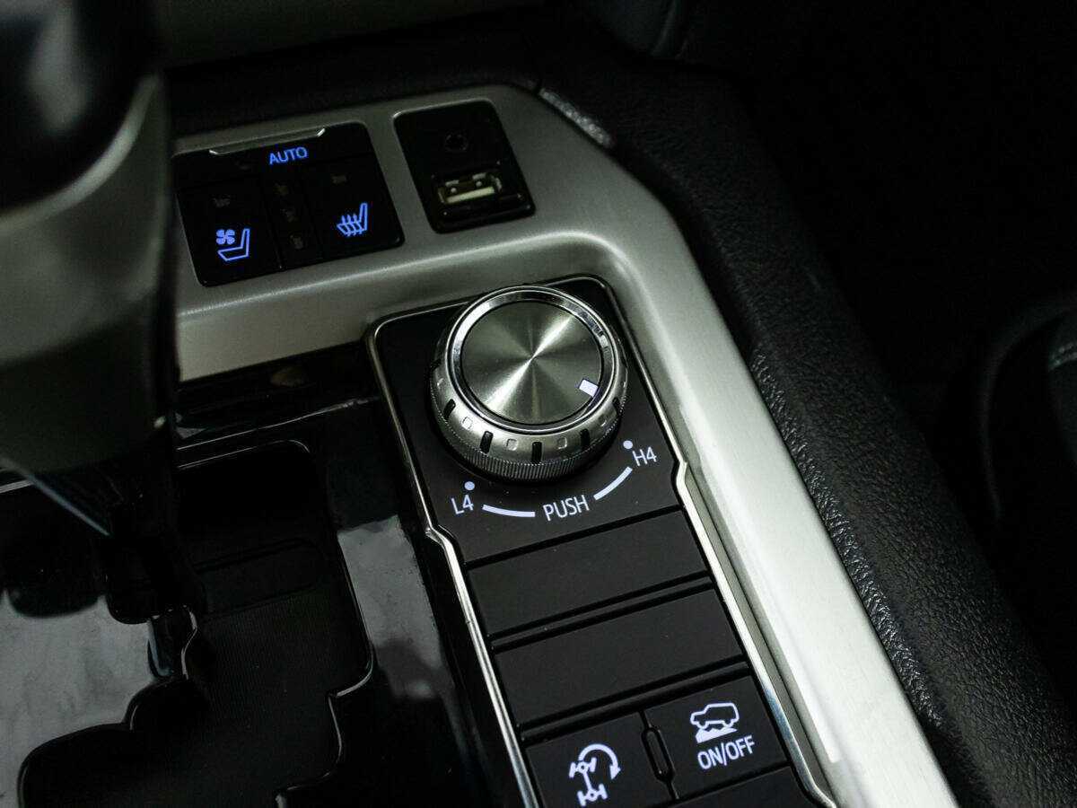 Купить Toyota Land Cruiser, 2018, 203 679 км, фото №18