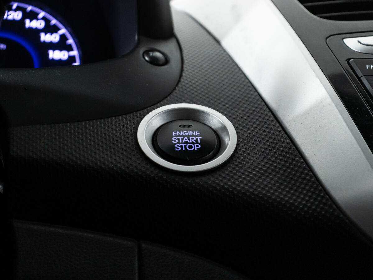 Купить Hyundai Solaris, 2011, 207 975 км, фото №15