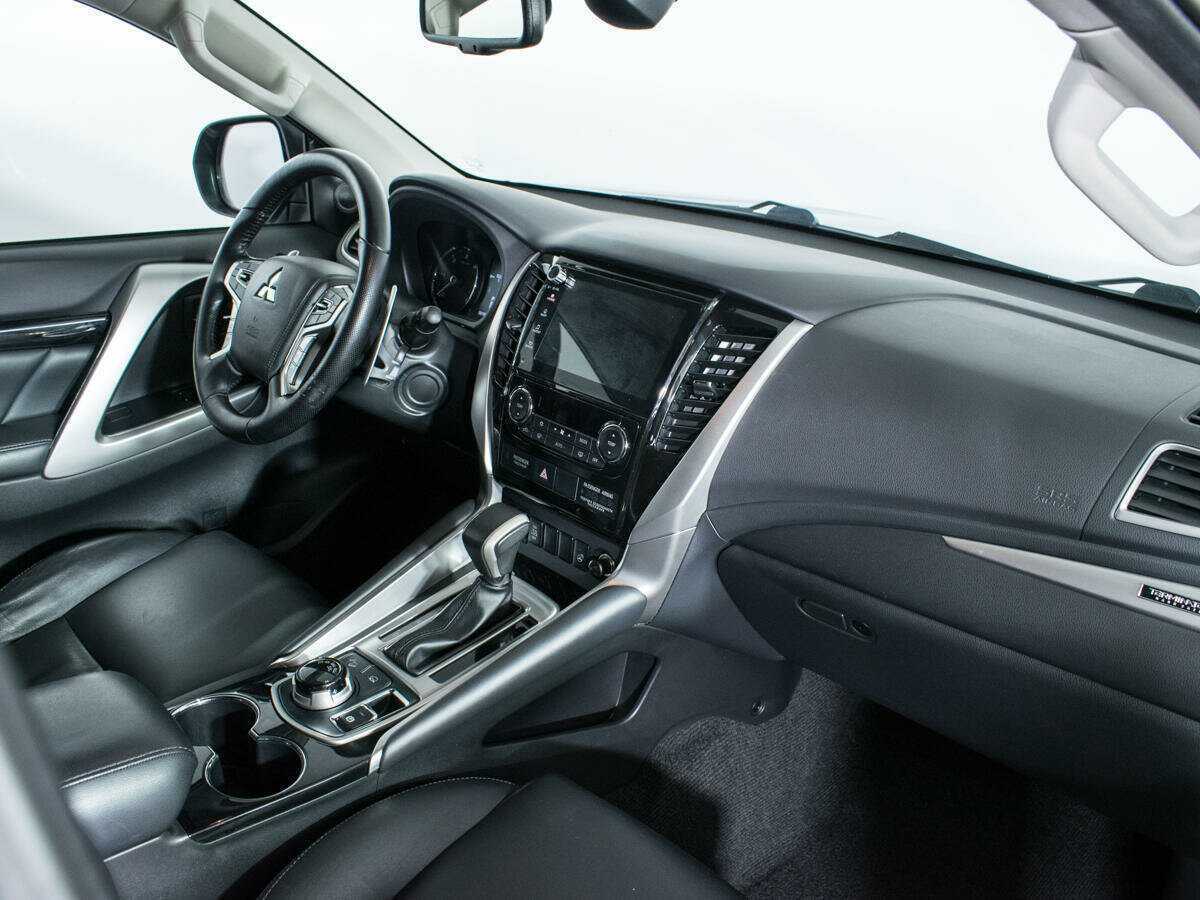 Купить Mitsubishi Pajero Sport, 2019, 80 000 км, фото №9