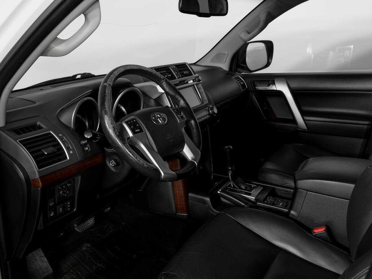Купить Toyota Land Cruiser Prado, 2017, 217 610 км, фото №16