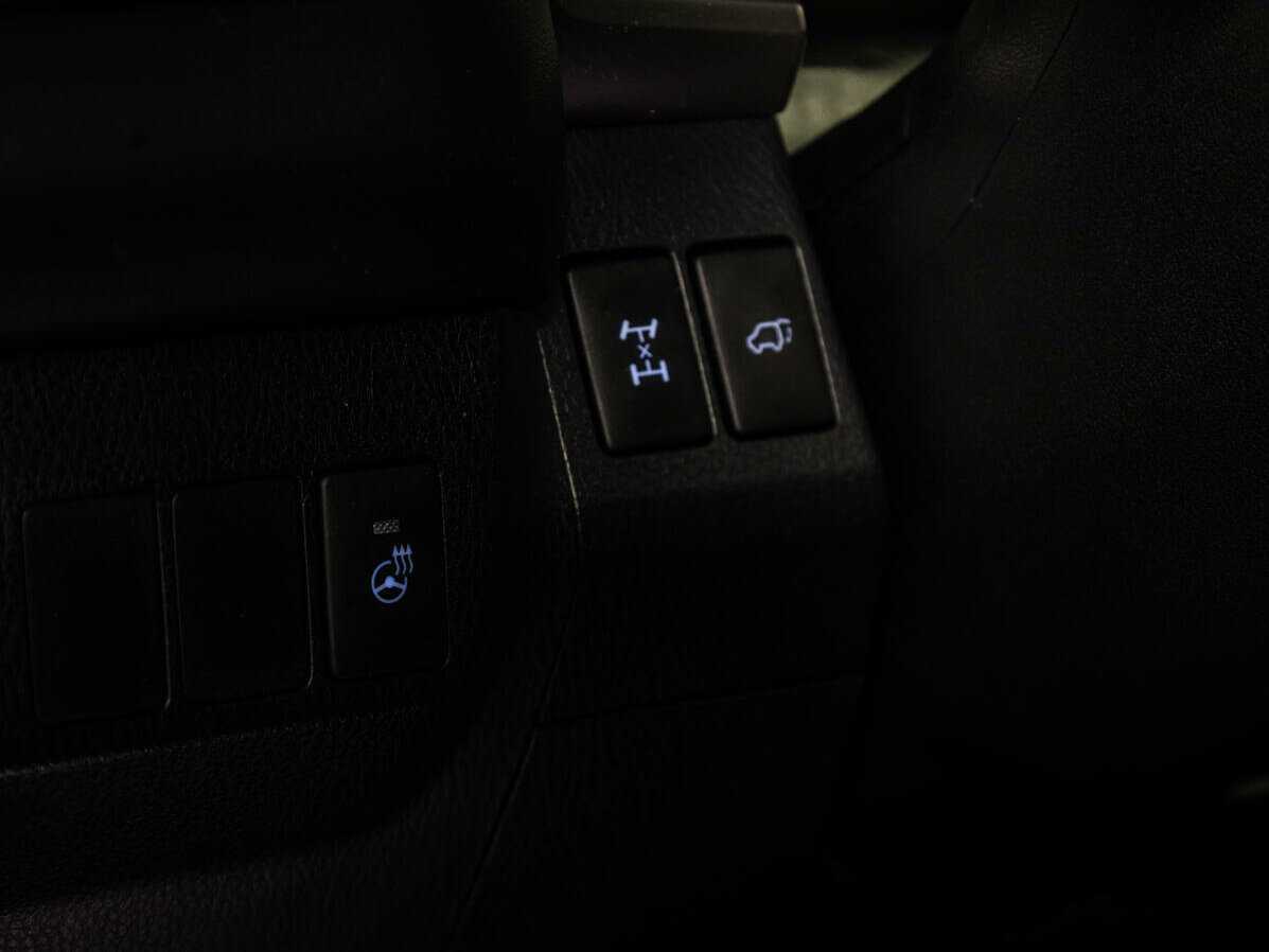 Купить Toyota RAV4, 2015, 68 190 км, фото №16