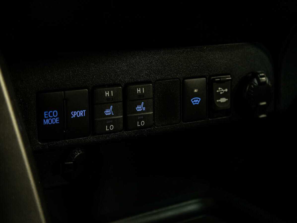 Купить Toyota RAV4, 2015, 68 190 км, фото №21