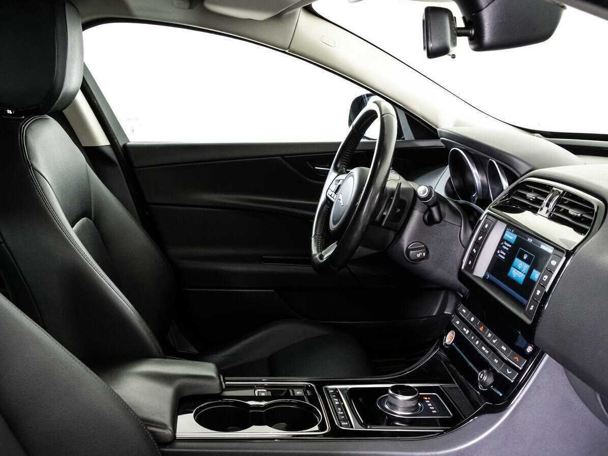 Купить Jaguar XE, 2017, 89 027 км, фото №15
