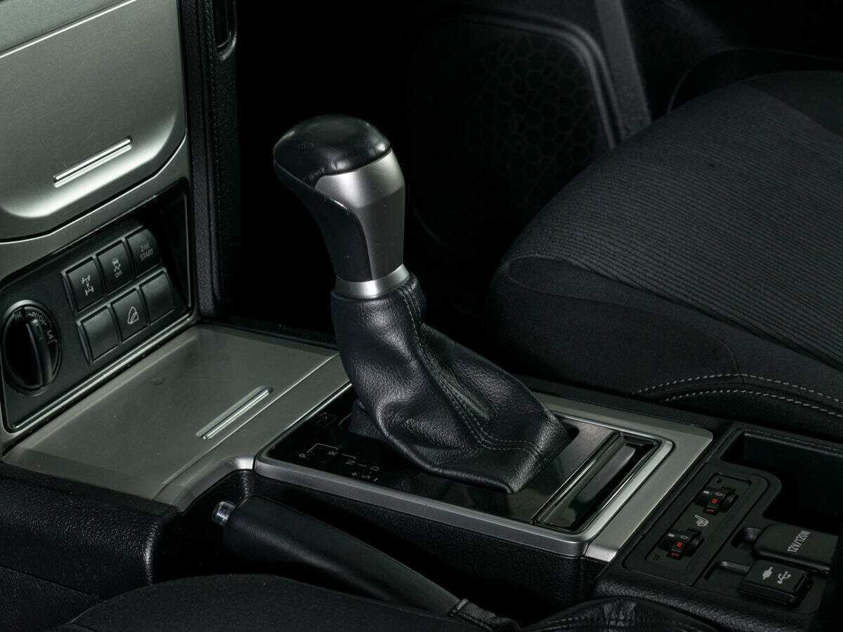 Купить Toyota Land Cruiser Prado, 2018, 164 365 км, фото №9