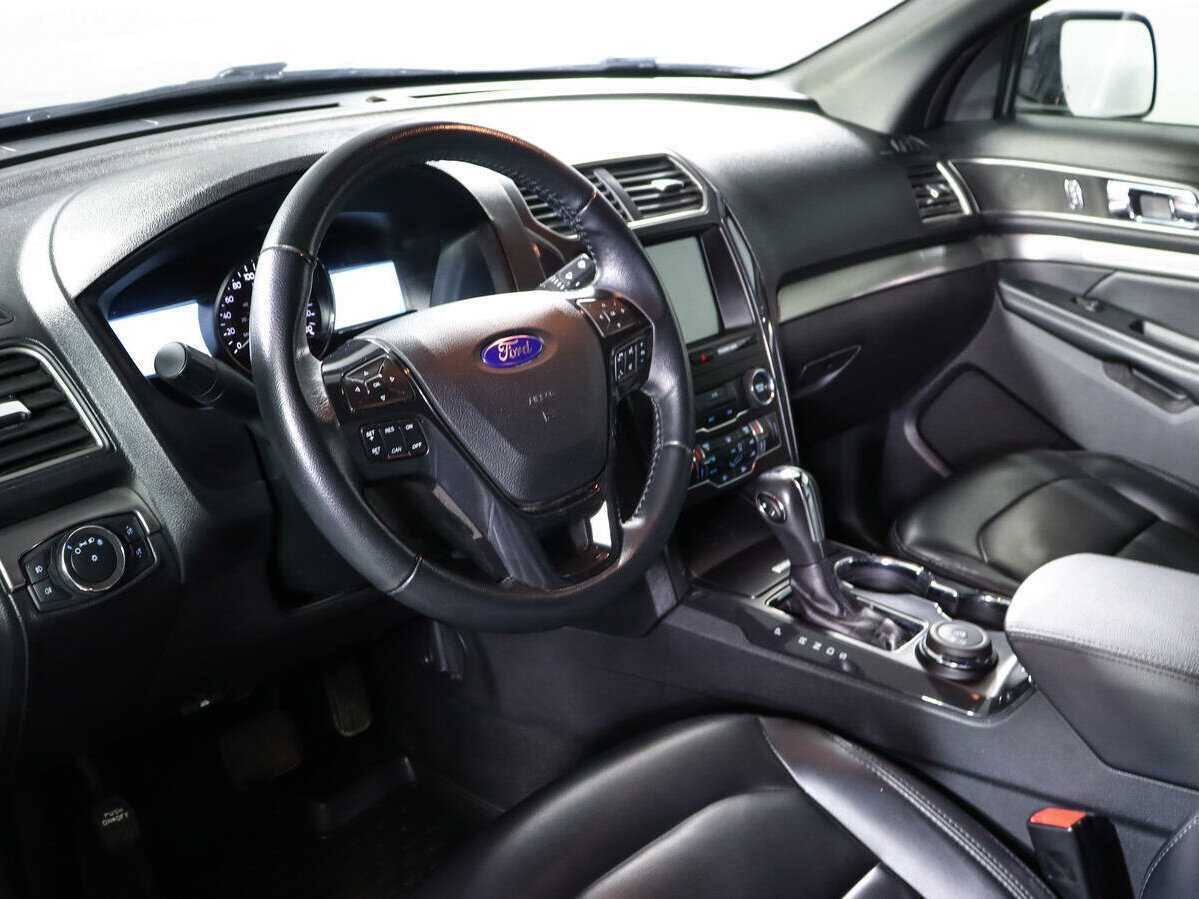 Купить Ford Explorer, 2019, 79 259 км, фото №14
