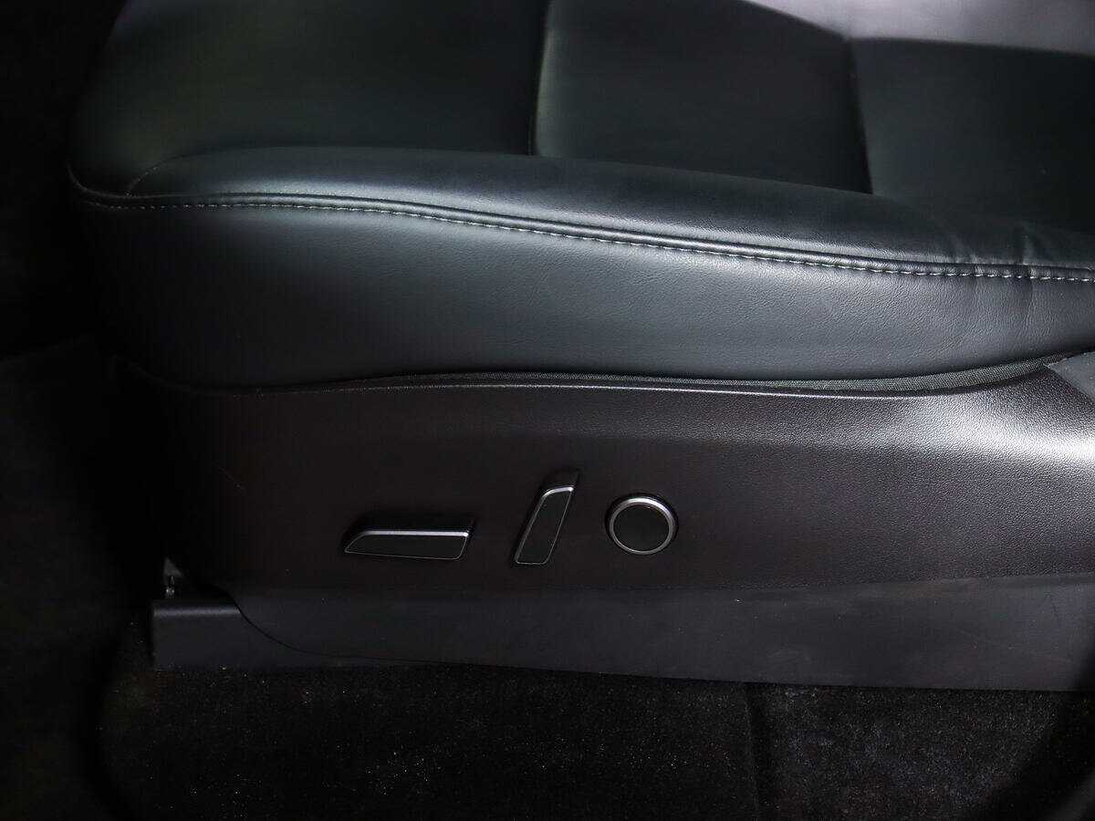 Купить Tesla Model Y Long Range Dual Motor, 2023, 3 423 км, фото №16