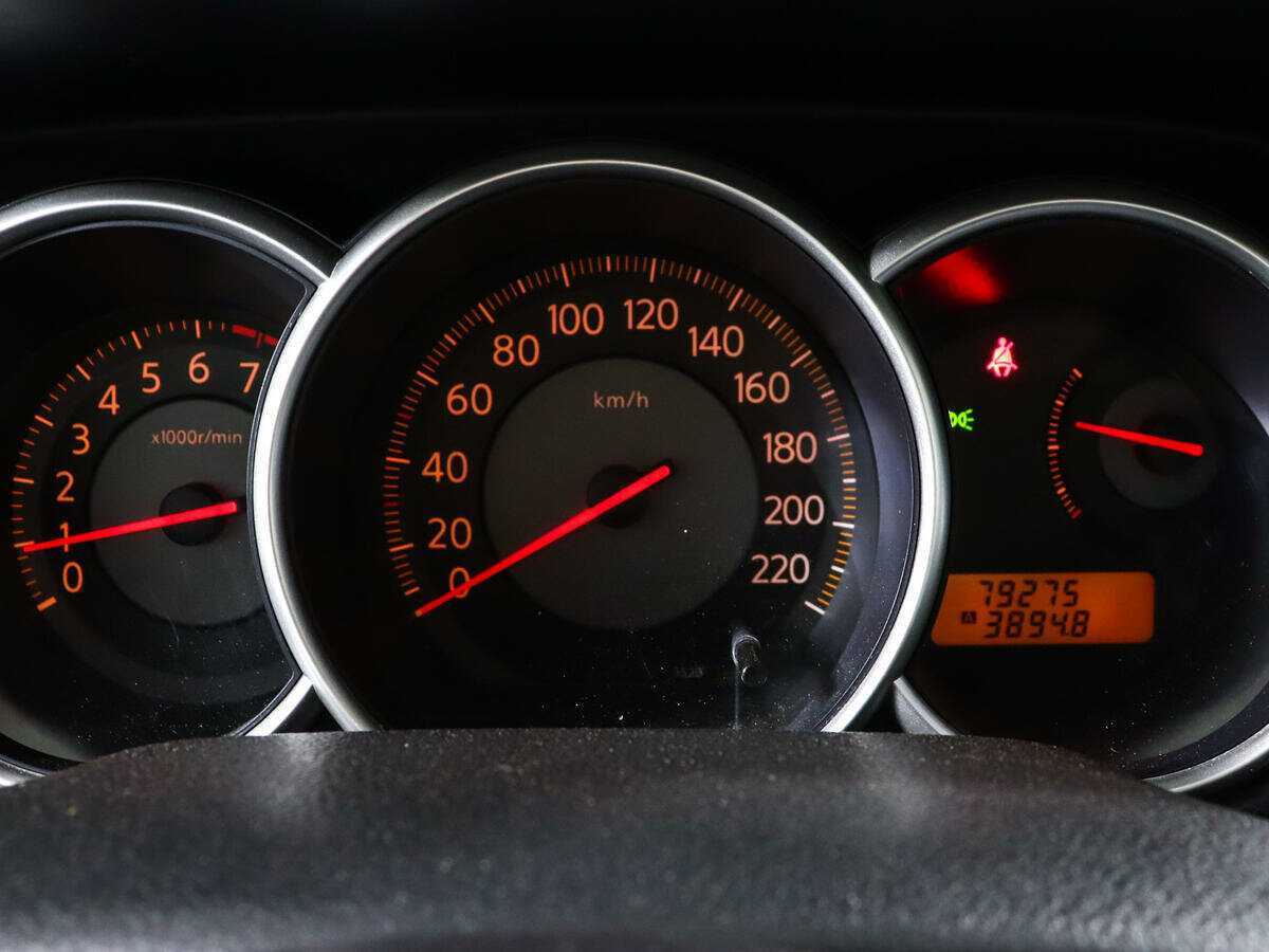 Купить Nissan Tiida, 2010, 79 000 км, фото №9