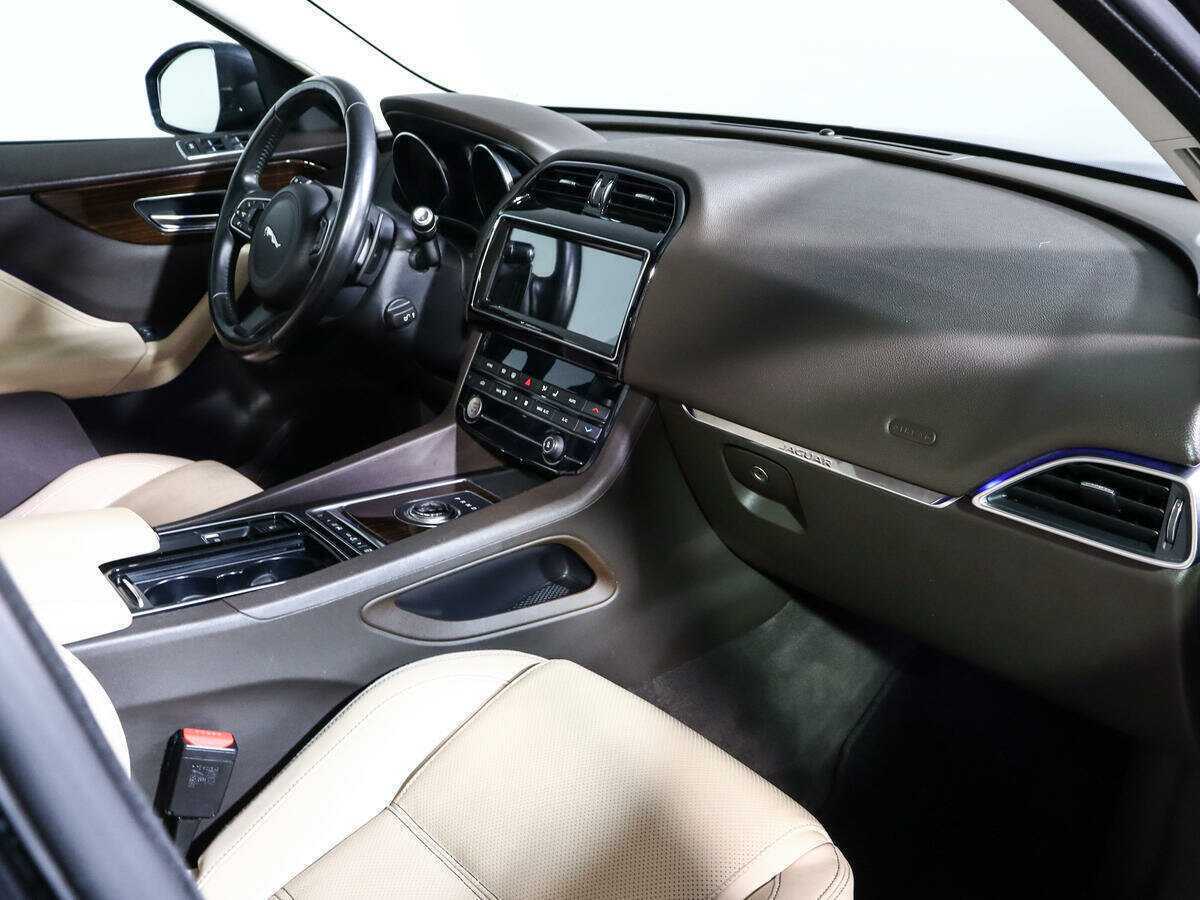 Купить Jaguar F-Pace, 2016, 107 506 км, фото №9