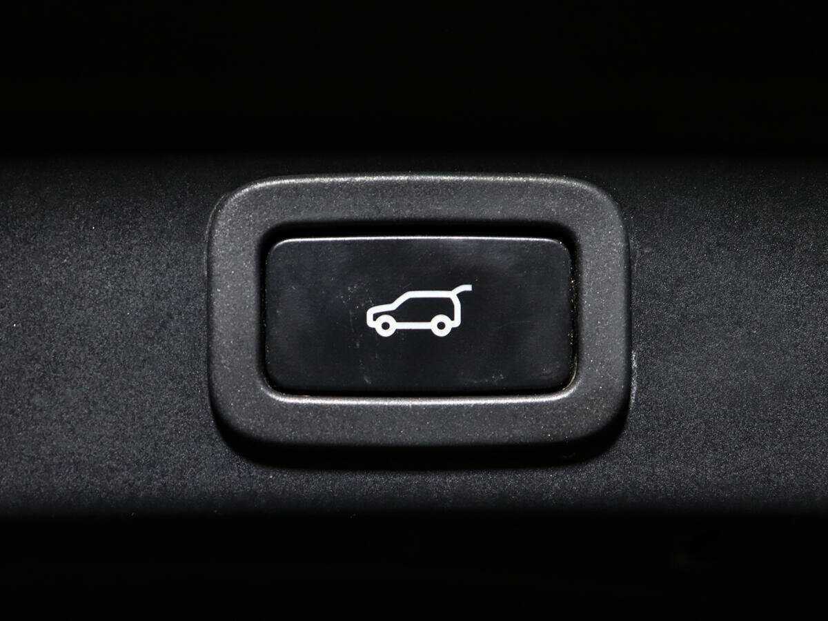 Купить Jaguar F-Pace, 2016, 107 506 км, фото №19