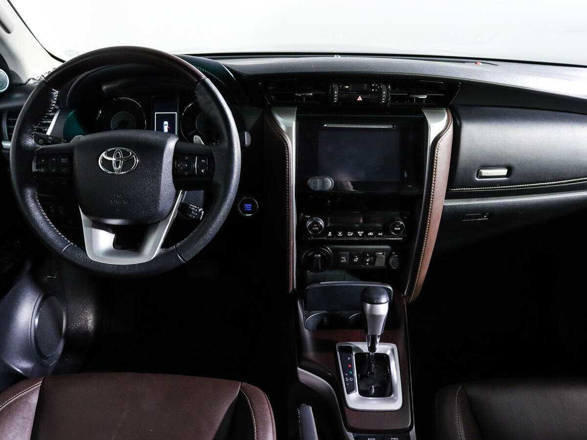 Купить Toyota Fortuner, 2017, 63 500 км, фото №10