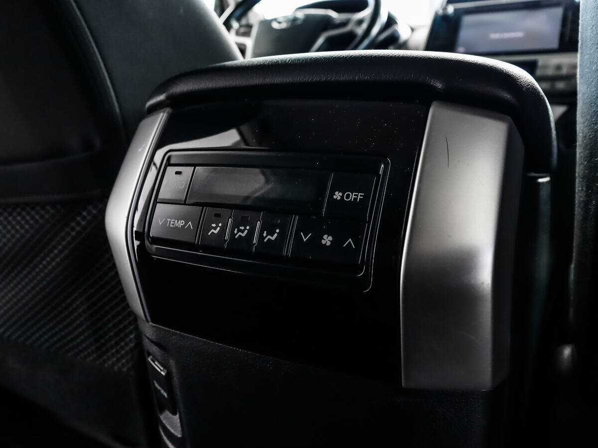 Купить Toyota Land Cruiser Prado, 2019, 156 902 км, фото №15