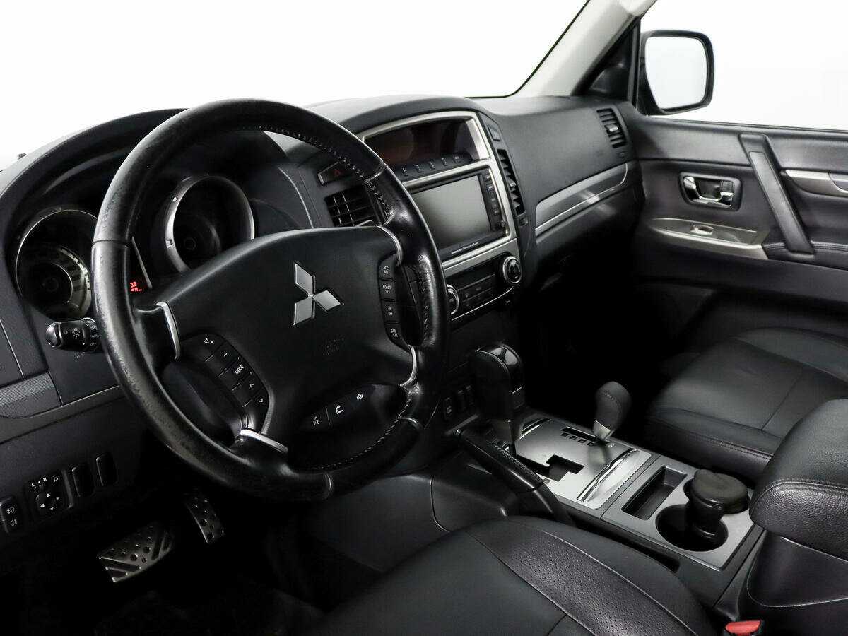 Купить Mitsubishi Pajero, 2011, 86 000 км, фото №9