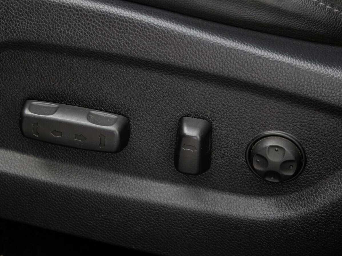 Купить Hyundai Santa Fe Grand, 2015, 100 000 км, фото №17