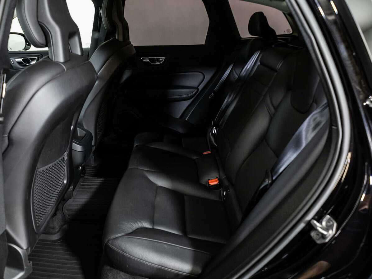 Купить Volvo XC60, 2018, 69 300 км, фото №8