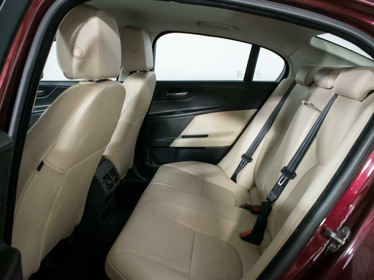 Купить Jaguar XE, 2016, 88 000 км, фото №10