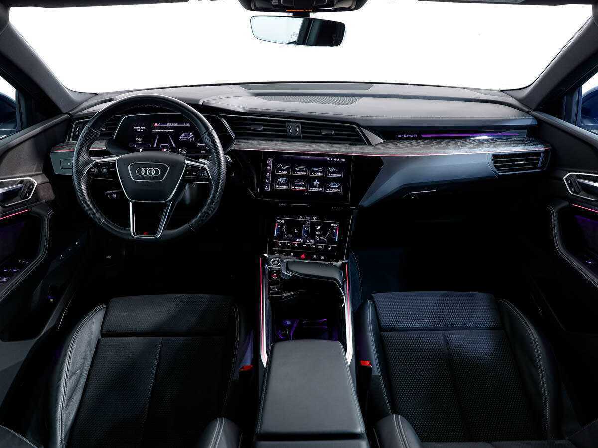 Купить Audi e-tron 50, 2021, 32 902 км, фото №11