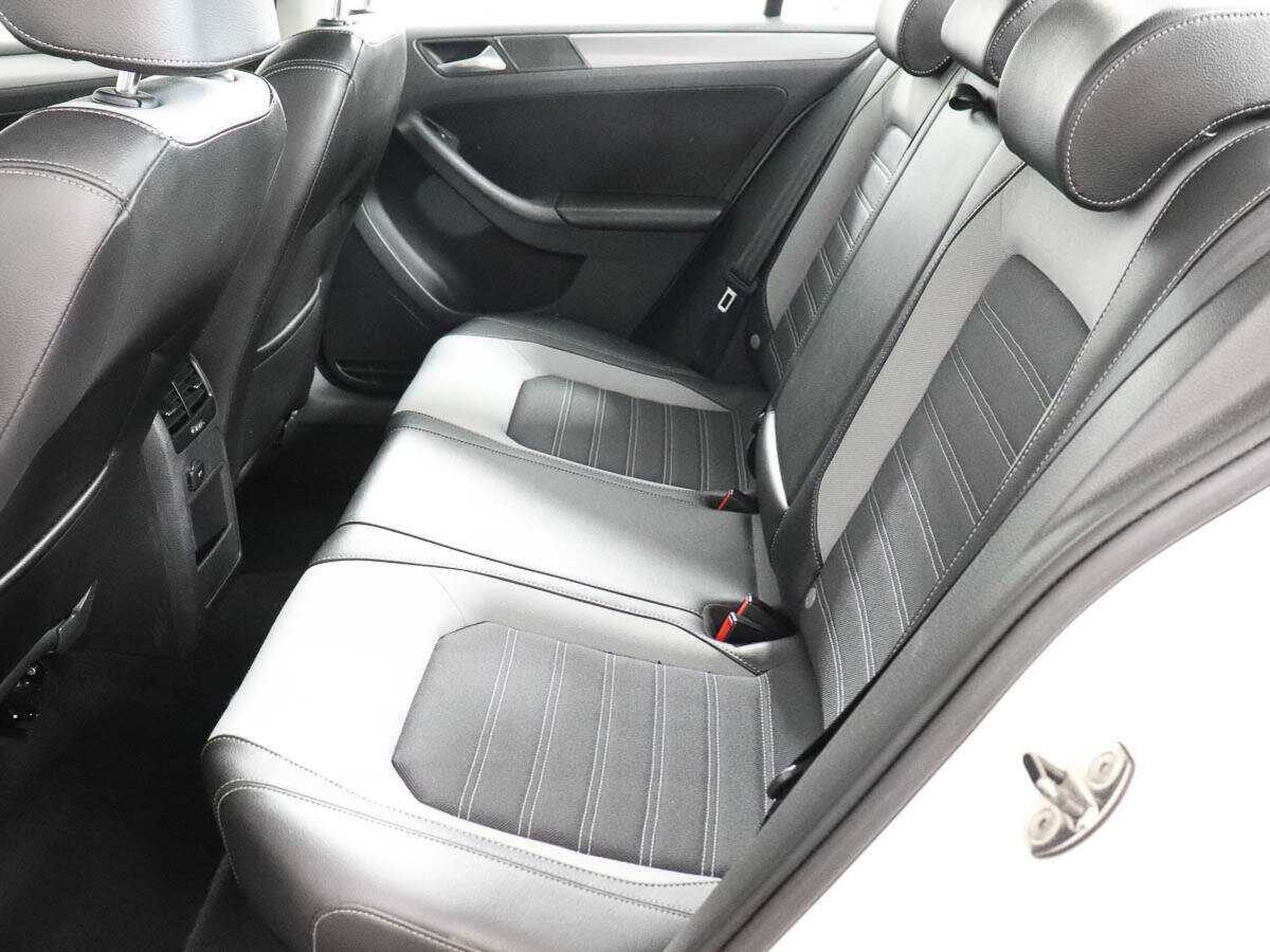 Купить Volkswagen Jetta, 2012, 64 244 км, фото №11