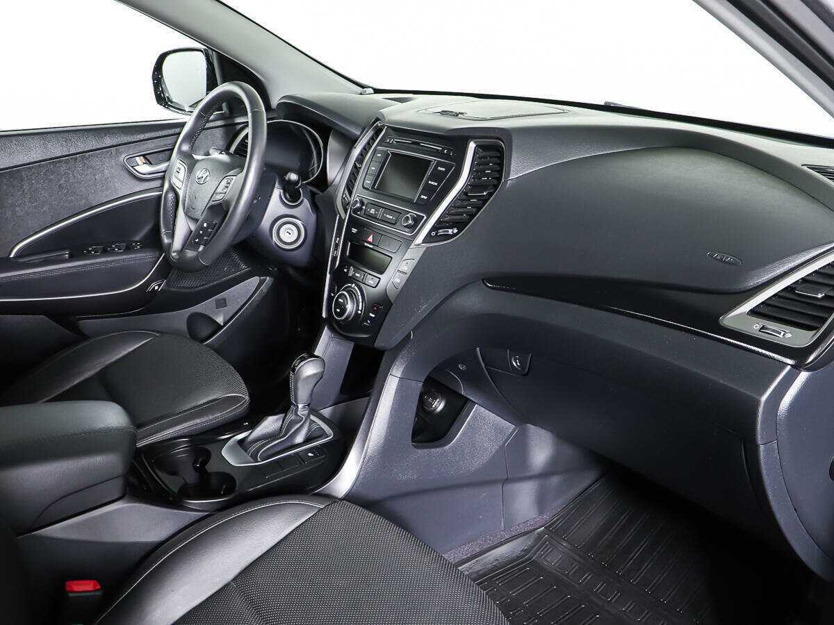Купить Hyundai Santa Fe, 2016, 38 060 км, фото №9