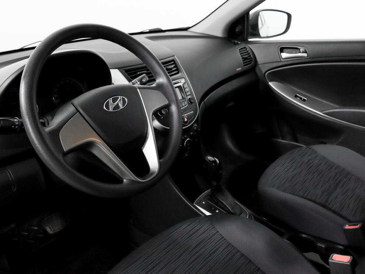 Купить Hyundai Solaris, 2016, 78 960 км, фото №9