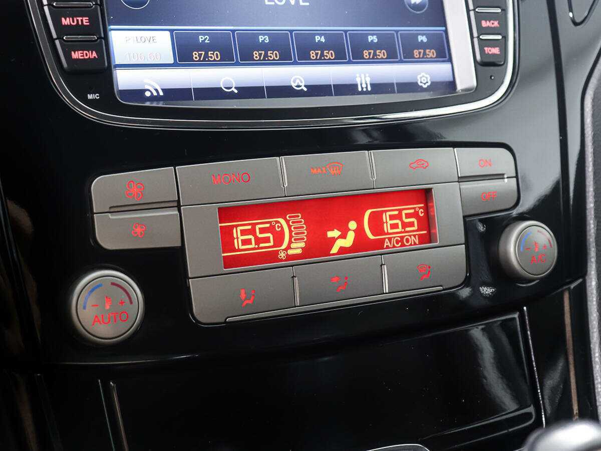 Купить Ford Mondeo, 2010, 240 837 км, фото №17