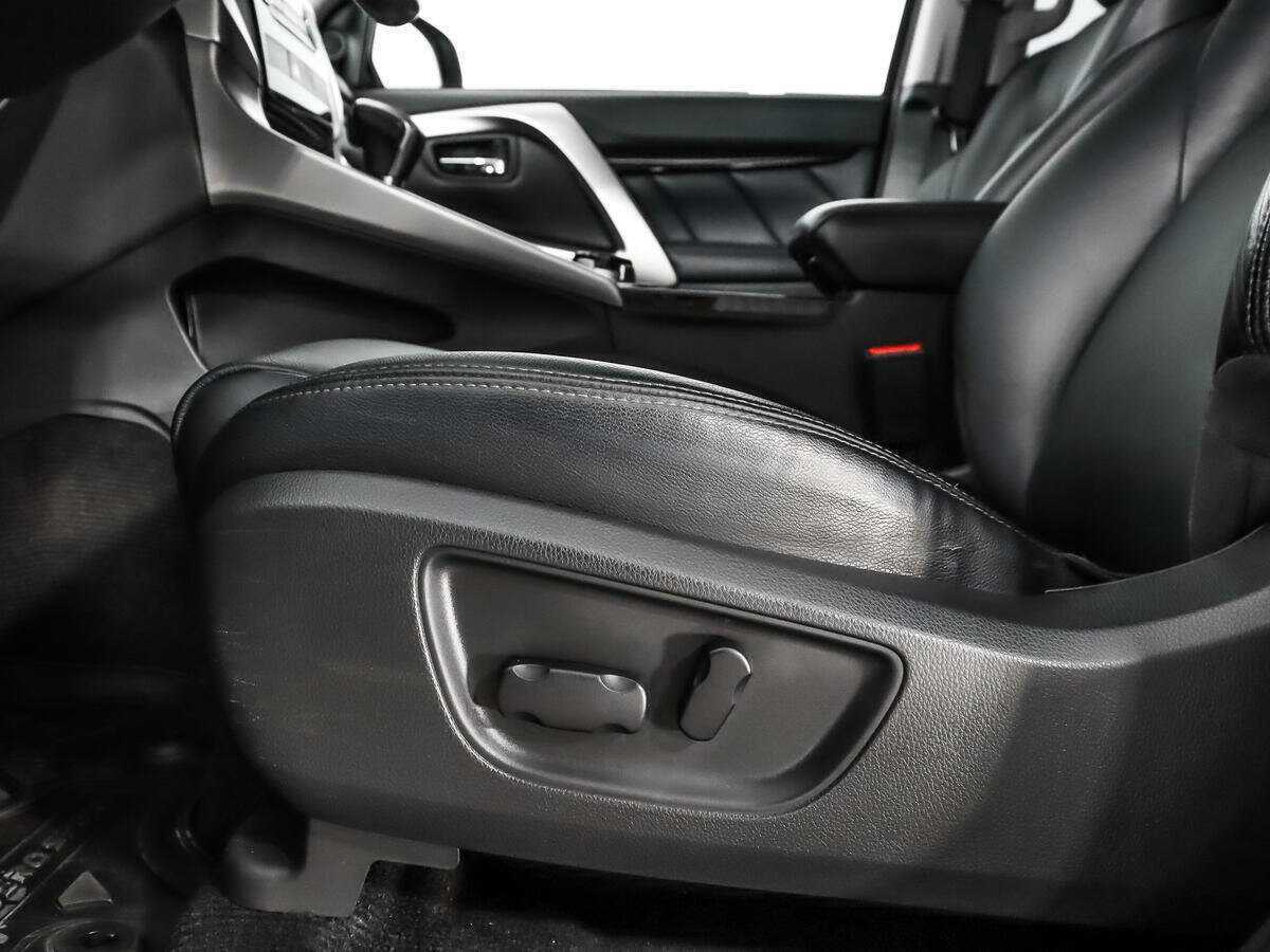 Купить Mitsubishi Pajero Sport, 2017, 45 050 км, фото №10