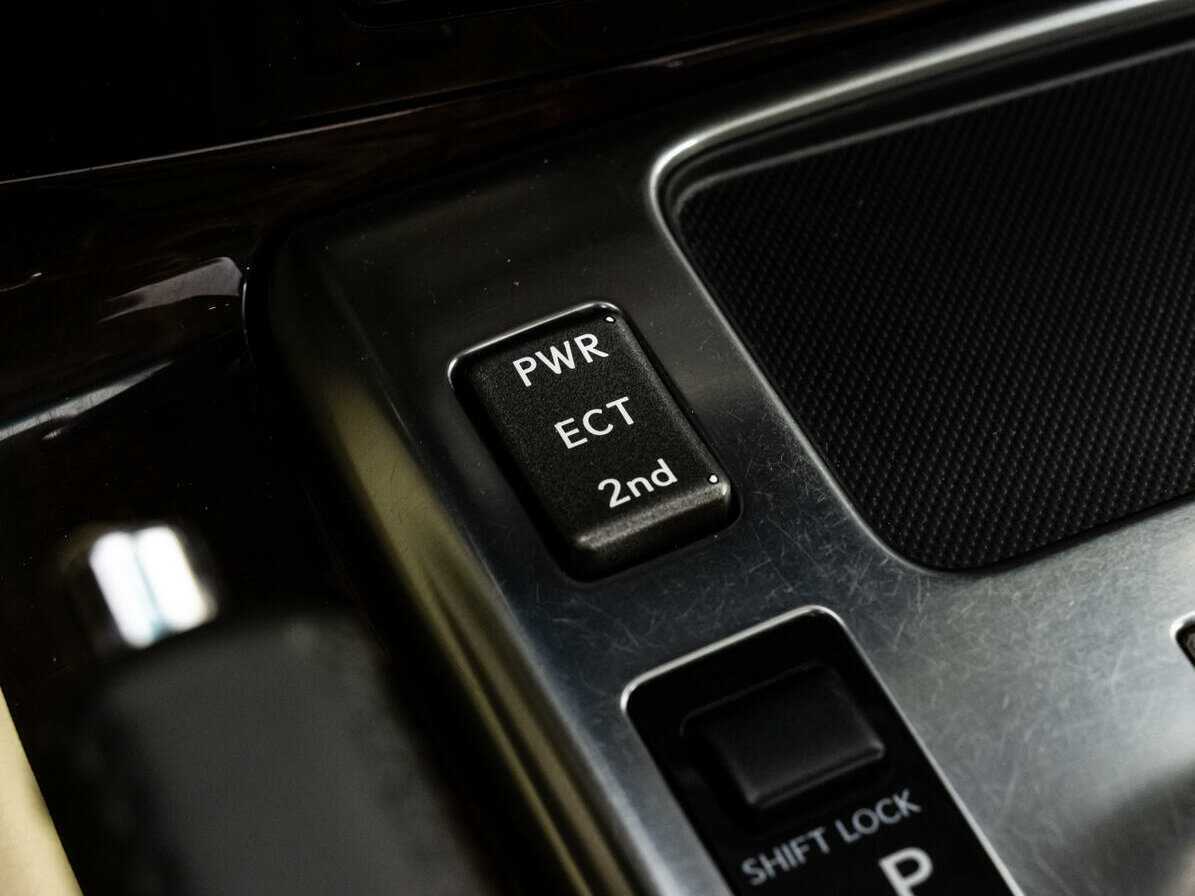 Купить Lexus LX 570, 2008, 173 277 км, фото №15