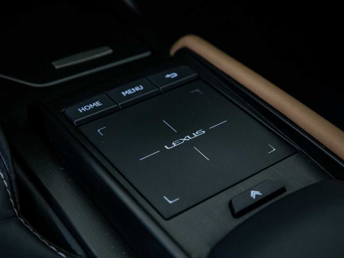 Купить Lexus ES 250, 2019, 77 931 км, фото №14