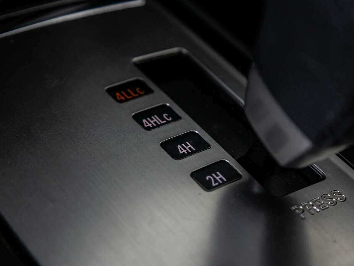 Купить Mitsubishi Pajero, 2015, 128 753 км, фото №16