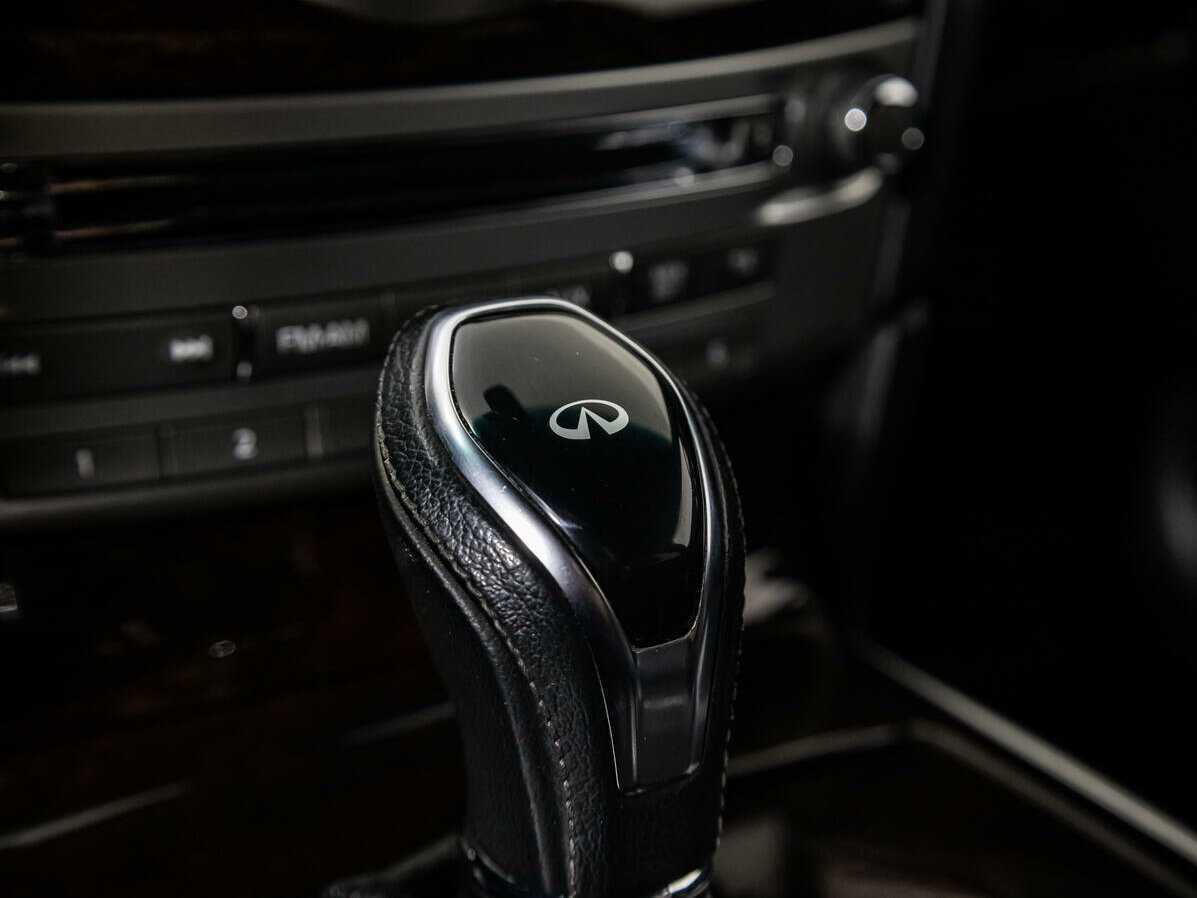 Купить Infiniti M25, 2010, 239 000 км, фото №16