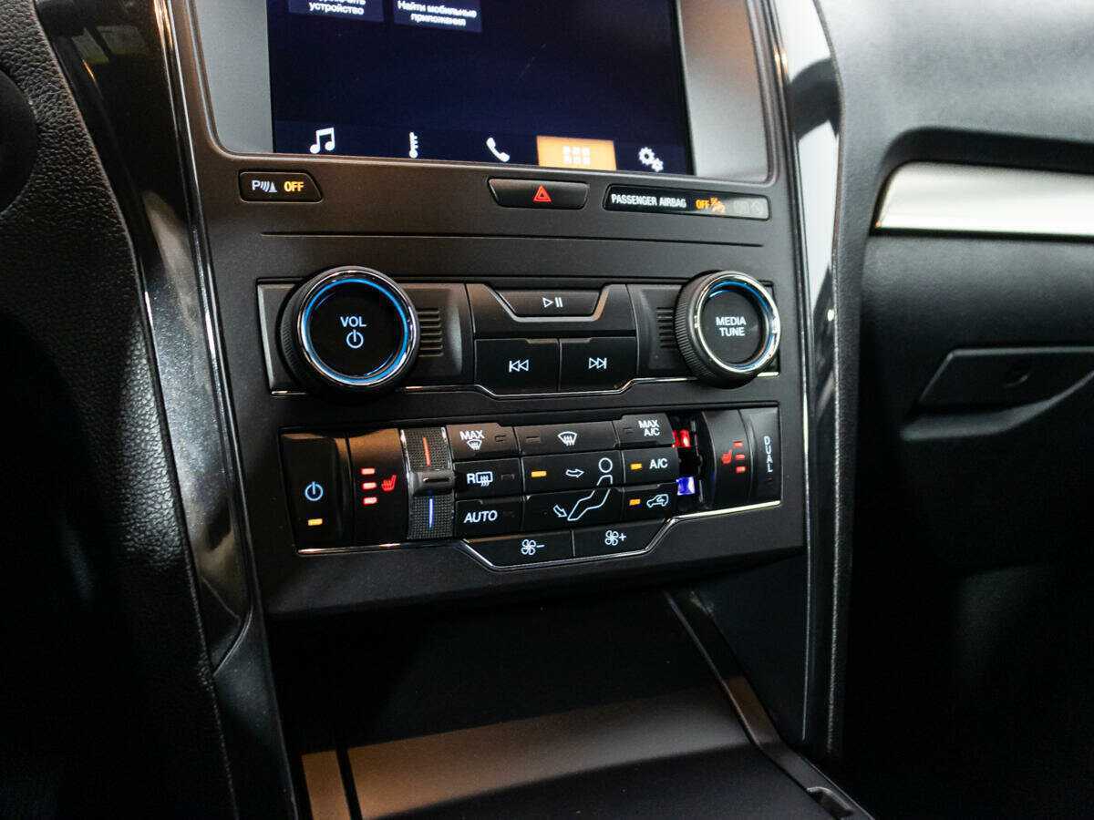 Купить Ford Explorer, 2019, 119 928 км, фото №17