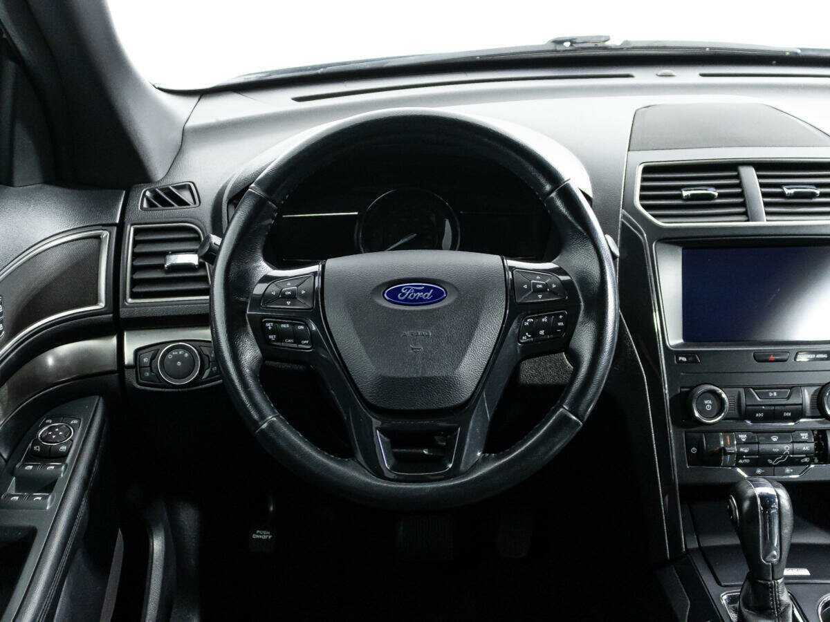 Купить Ford Explorer, 2019, 119 928 км, фото №21