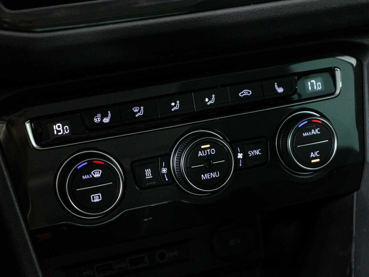 Купить Volkswagen Tiguan, 2018, 49 500 км, фото №20